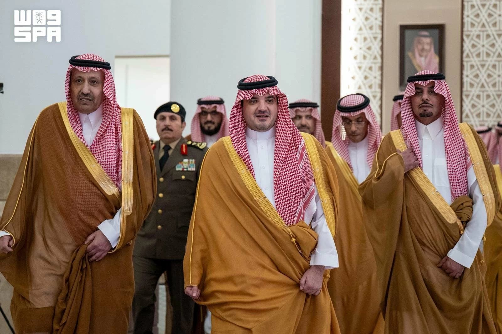 وزير الداخلية يلتقي أمير الباحة لبحث التنمية والأمن
