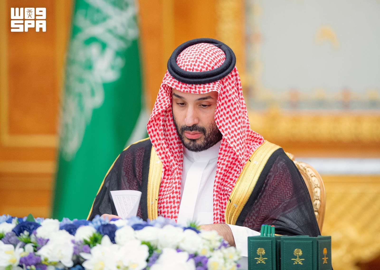 ولي العهد يرأس جلسة مجلس الوزراء ويستعرض مستجدات المنطقة