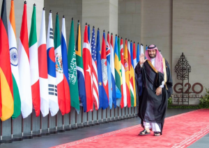 ولي العهد يصل إلى مقر انعقاد قمة مجموعة العشرين في جمهورية إندونيسيا. (واس)